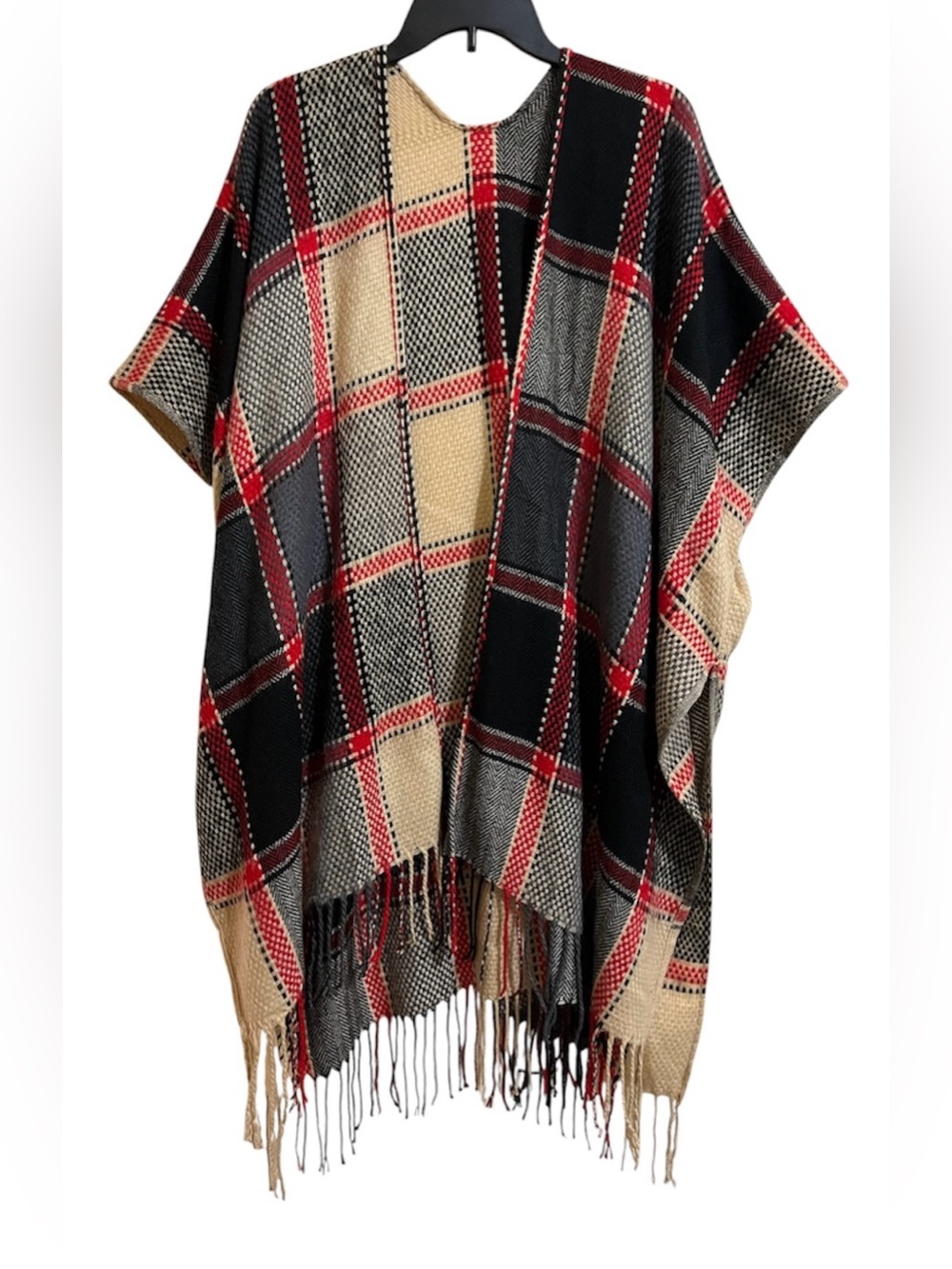Do Everything In Love Women’s Red Black Tan Plaid Fringe Poncho NICE
